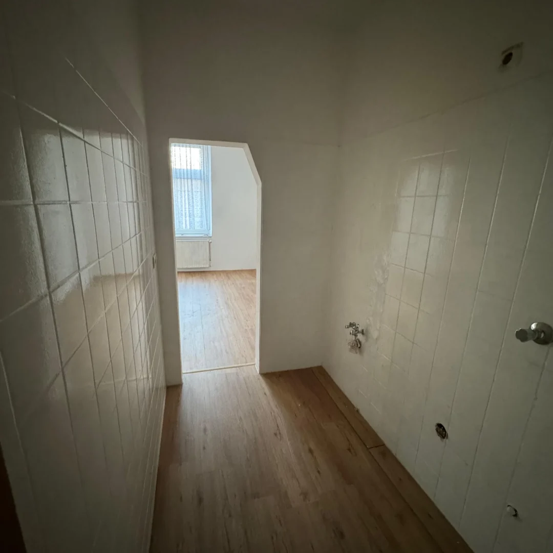 0082c064-c7b6-4f3b-8c4c-e1c4a79604f7